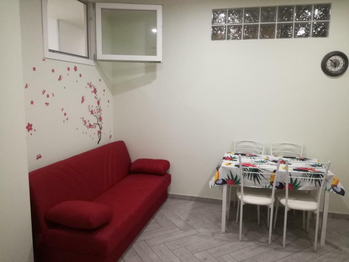 Appartamento In Seminterrato Zannone 萨包迪亚 外观 照片